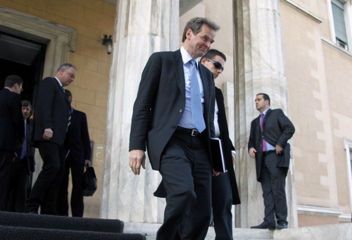 Άνοιγμα επαγγελμάτων και εφεδρεία για την 6η δόση