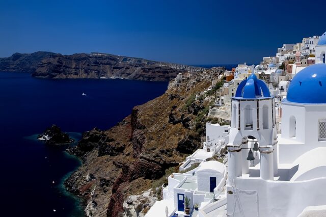 Τριάντα νησιά “φιλέτα” – πόλος έλξης για μεγάλους παίκτες