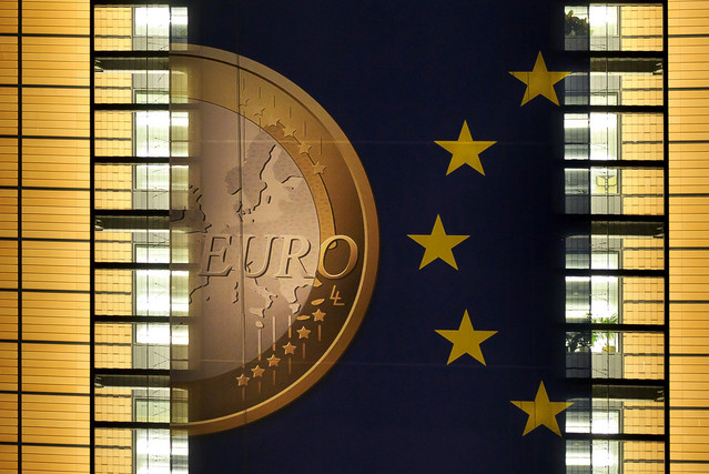 Υποβάθμιση για Βέλγιο, διατήρηση για Γαλλία