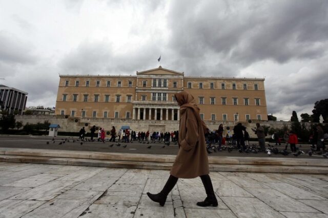 Χριστούγεννα με χαμηλές θερμοκρασίες, τοπικές βροχές και χιόνια στα ορεινά