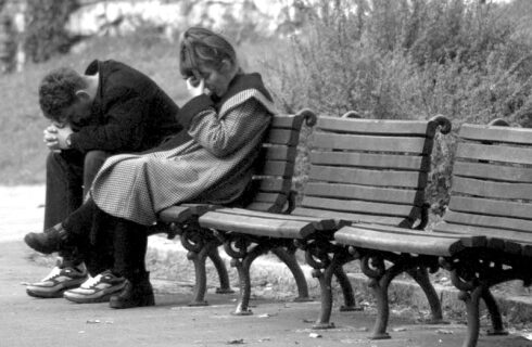Βαρύς χειμώνας ύφεσης σκεπάζει την ευρωζώνη