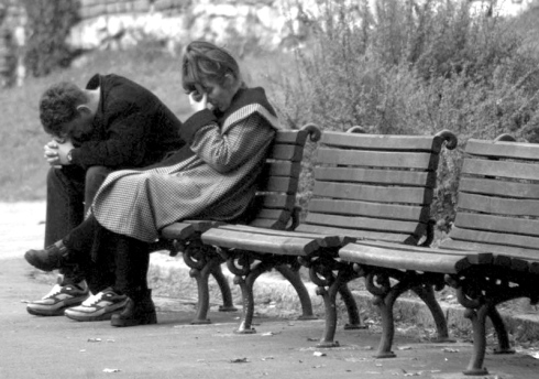 Βαρύς χειμώνας ύφεσης σκεπάζει την ευρωζώνη