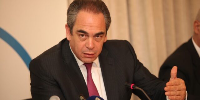 Επιστολή Μίχαλου: Να μειωθούν τώρα όλοι οι συντελεστές ΦΠΑ