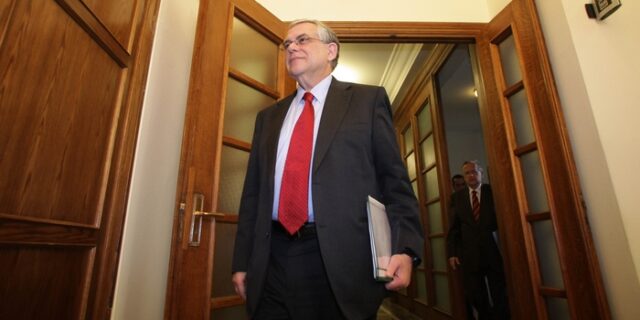 Παπαδήμος: “Είμαστε αποφασισμένοι να παραμείνουμε στην Ευρωζώνη”