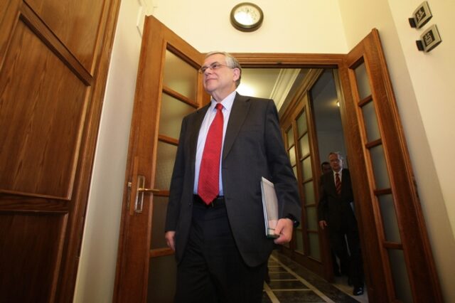 Παπαδήμος: “Είμαστε αποφασισμένοι να παραμείνουμε στην Ευρωζώνη”