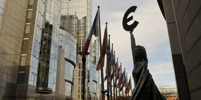 Απειλή άμεσης χρεοκοπίας για την Ελλάδα