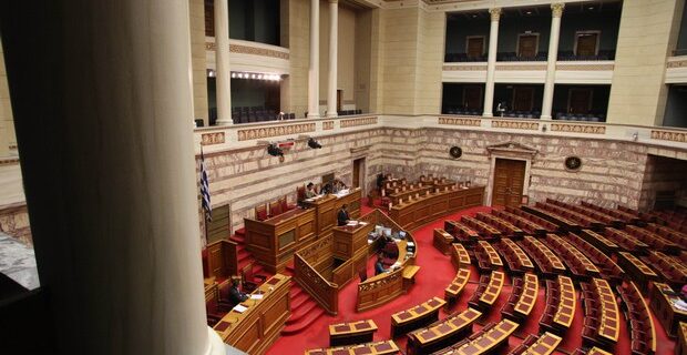 Η Βουλή διαψεύδει τα περί “μπόνους” στους υπαλλήλους της