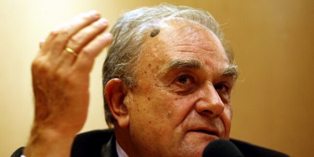 Μηχανή του Χρόνου: Η μαρτυρία του Σεραφείμ Φυντανίδη για τις “πουτανικές αρχές”, τον φιμωμένο Τύπο και τα κόλπα των εφημερίδων
