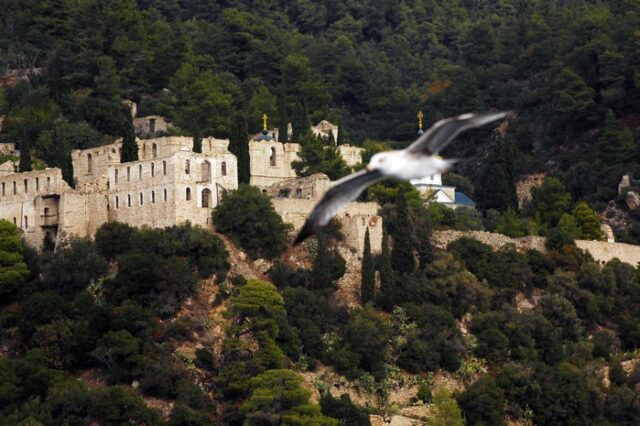 Ιερά Μονή με 2 εκατ. ευρώ καθαρό εισόδημα