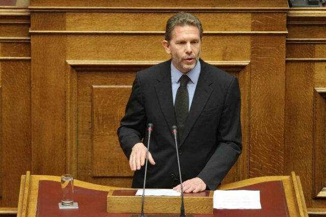 Γερουλάνος: “Ο Χρυσοχοΐδης προσέβαλε τους Έλληνες”