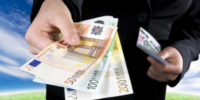 Παρακράτος της μίζας σε εφορίες – τελωνεία