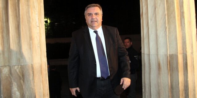 “Το Κίνημα Αλλαγής δεν διαθέτει ιδεολογικοπολιτική ταυτότητα και πρέπει να τη συγκροτήσει ταχέως”