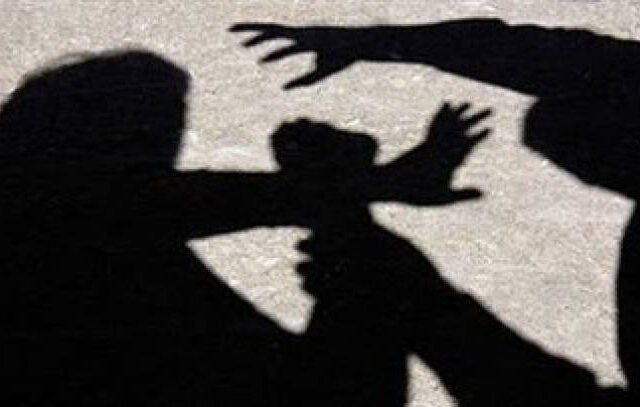 Βίασαν και εγκατέλειψαν 15χρονη