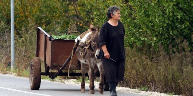 “Μαζί με τη δραχμή θα έρθουν τα κάρα με τα μουλάρια”