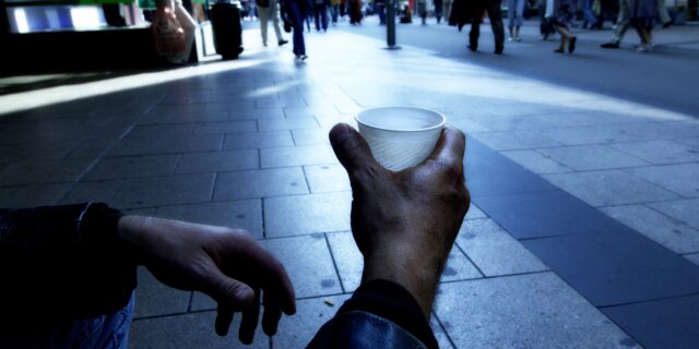 “Αργυρό” στην ύφεση για την Ελλάδα, πίσω από το Σουδάν