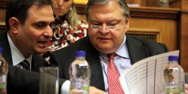 “Υπό διαπραγμάτευση το δίκαιο των κουρεμένων ομολόγων”
