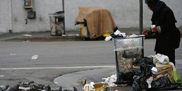 Ανεργία και φτώχεια λυγίζουν τους Έλληνες