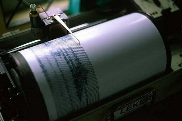 Ισχυρός σεισμός 5,3 βαθμών νοτιοδυτικά της Σαντορίνης