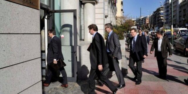 Απόρρητο έγγραφο τρόικας σε πολιτικούς αρχηγούς