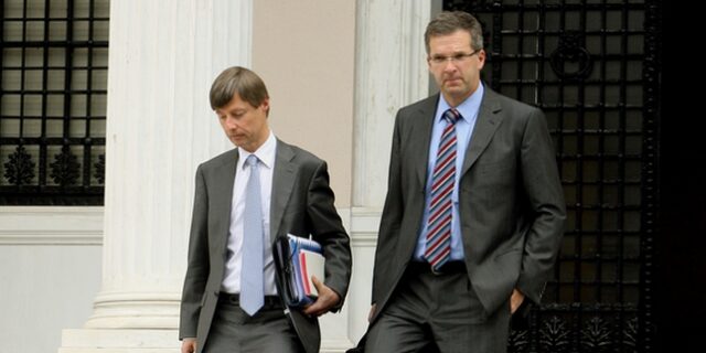 Αναβλήθηκε η συνάντηση Κουτρουμάνη – τρόικας