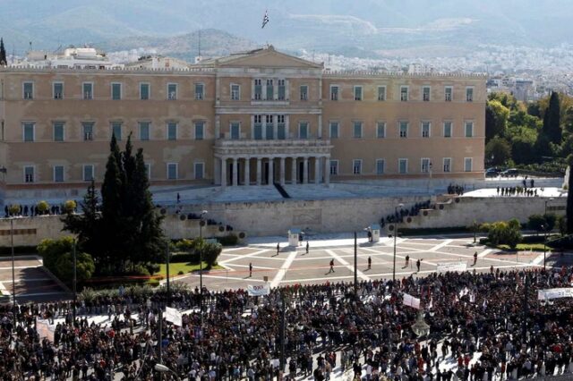 Τα επεισόδια αλλάζουν τα πάντα στις διαδηλώσεις