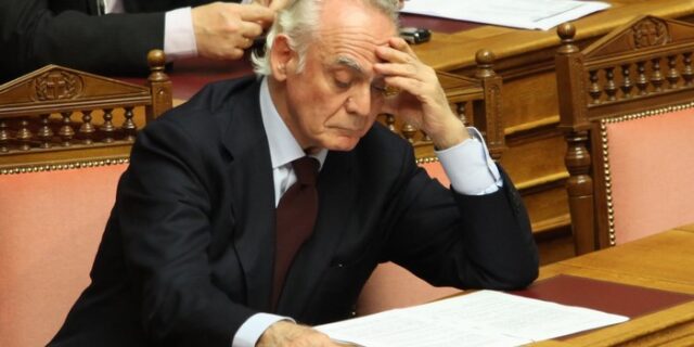 Ένταλμα σύλληψης για τον Άκη Τσοχατζόπουλο