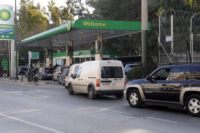 Έκρηξη σε βενζινάδικο στο Ίλιον