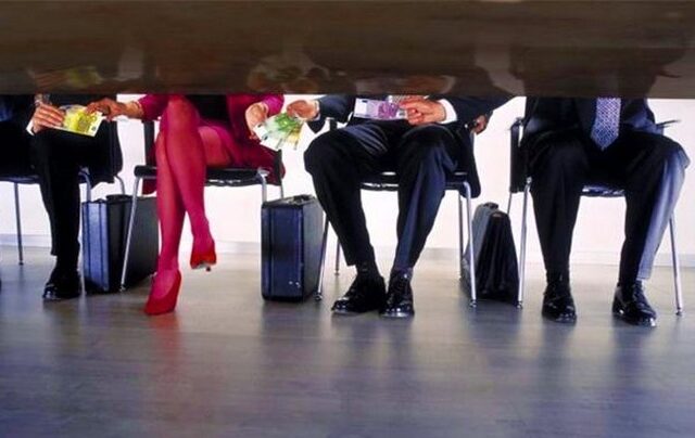 Πρώτα στη διαφθορά ΜΜΕ και Δικαιοσύνη