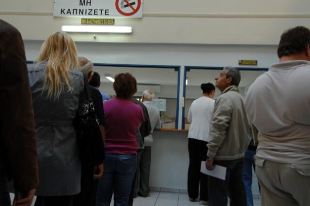 Προσέλαβαν εφοριακούς σε εφορίες… υπό κατάργηση