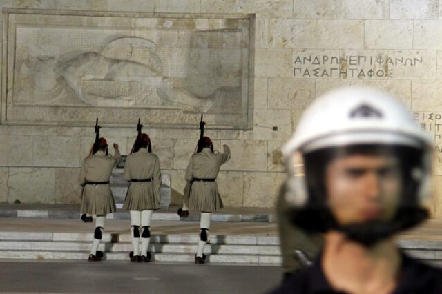 Ένας εύζωνας στη μέση του…πολέμου