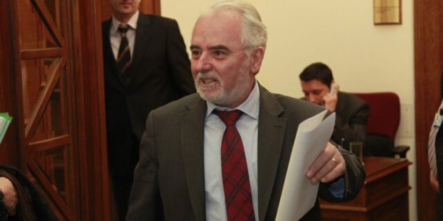 Παράθυρο για εξαιρέσεις ανέργων από τη μείωση επιδόματος