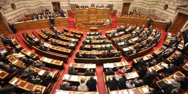 Ακόμα 40 βουλευτές με εμβάσματα στο εξωτερικό
