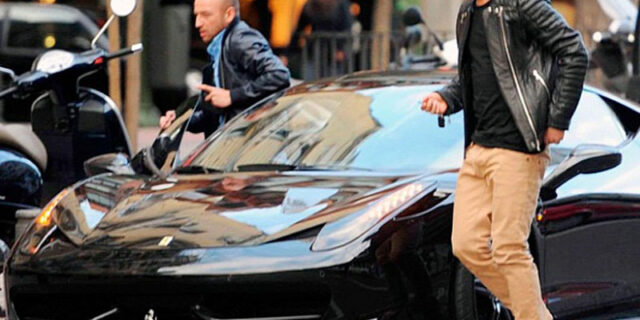 Η μαύρη Ferrari 458 του Οζίλ