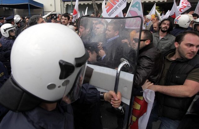 Ένταση στη συγκέντρωση του ΠΑΜΕ κατά του ΝΑΤΟ