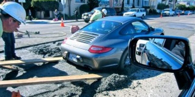 Βουτιά Porsche σε φρέσκο τσιμέντο