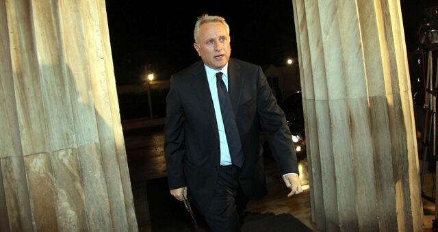 Βολές σε Βενιζέλο και “μνηστήρες” από Ραγκούση