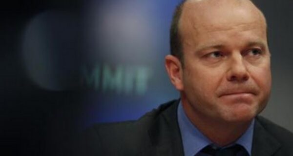Χρεοκοπία εντός ευρώ βλέπει ο Fitch