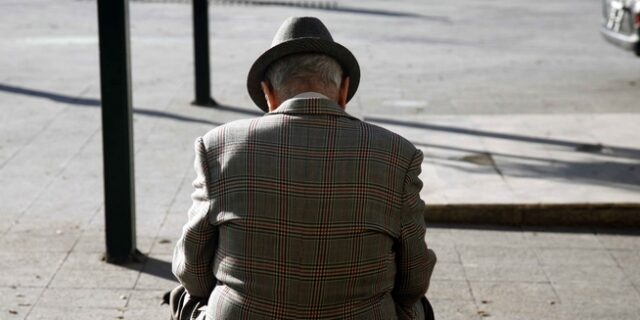 Συντάξεις κάτω από το όριο της φτώχειας από το 2020