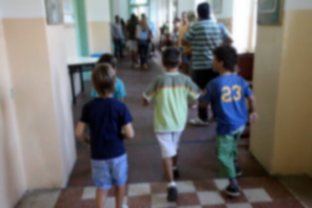 Εκατοντάδες παιδιά νηστικά στα σχολεία