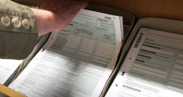 Δεν έρχονται οι Γερμανοί εφοριακοί