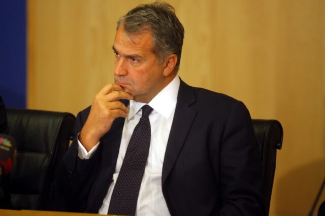 Βορίδης: “Παραμένω εθνικοφιλελεύθερος και δεξιός”