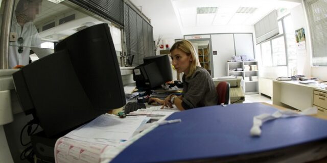 Αιφνιδιασμός με 15.000 απολύσεις στο δημόσιο