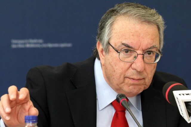 Μπαμπινιώτης: Ή θα με στηρίξουν όσοι με κάλεσαν ή φεύγω