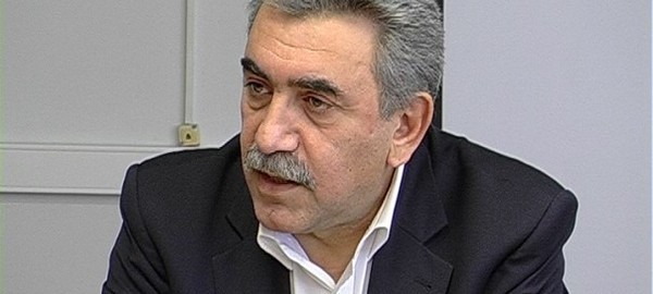 Στηρίζουν Μπαμπινιώτη οι πρυτάνεις