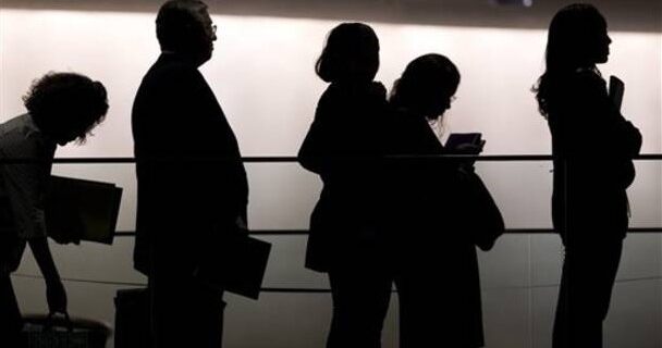 Σοκ: Στο 21% η ανεργία τον Δεκέμβριο