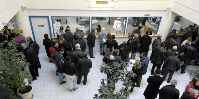 Τι αλλάζει στην φορολογία για ελεύθερους επαγγελματίες και επιχειρήσεις