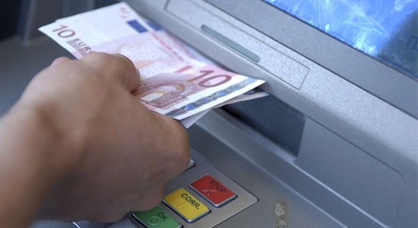 Κατασχέσεις ακόμα και για χρέη κάτω των 300 ευρώ