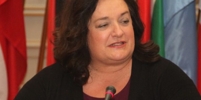 Μαριέττα Γιαννάκου: Ο κόσμος θέλει σταθερότητα, όχι υβρεολόγιο