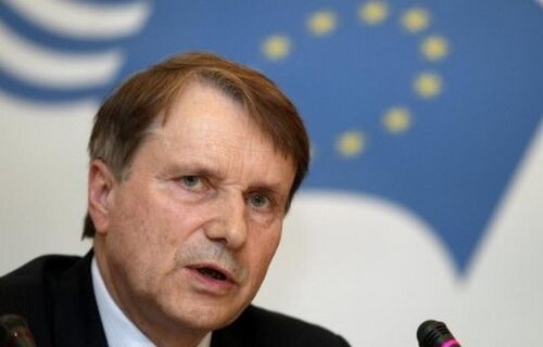 Ράιχενμπαχ: Τέλος το τραπεζικό απόρρητο για τους Έλληνες