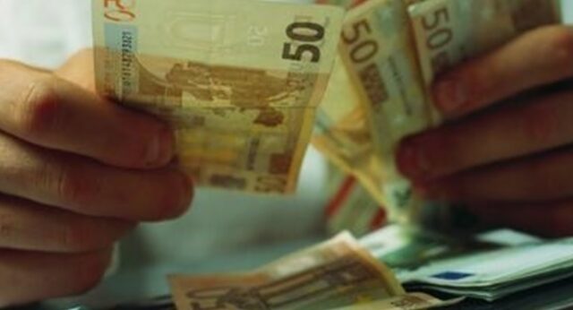 Ύφεση 7,5% το τέταρτο τρίμηνο του 2011